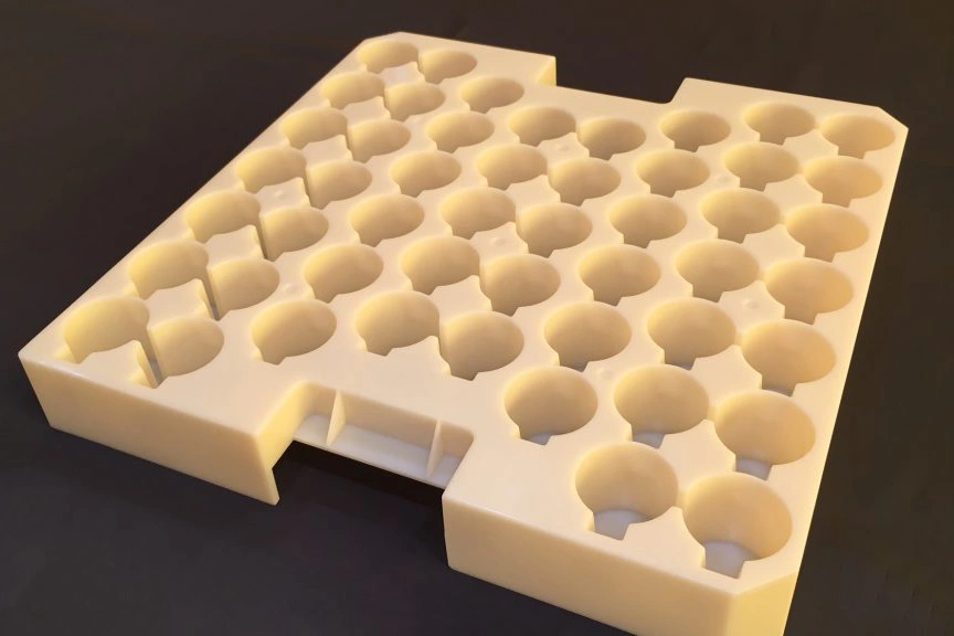 搬送用トレー（金型・治具・射出成形事例） - 株式会社タイセイ