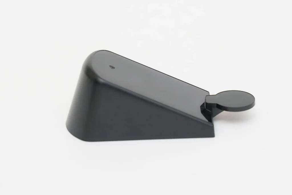 筐体パーツ（ディスプレイ・射出成形事例） - 株式会社タイセイ