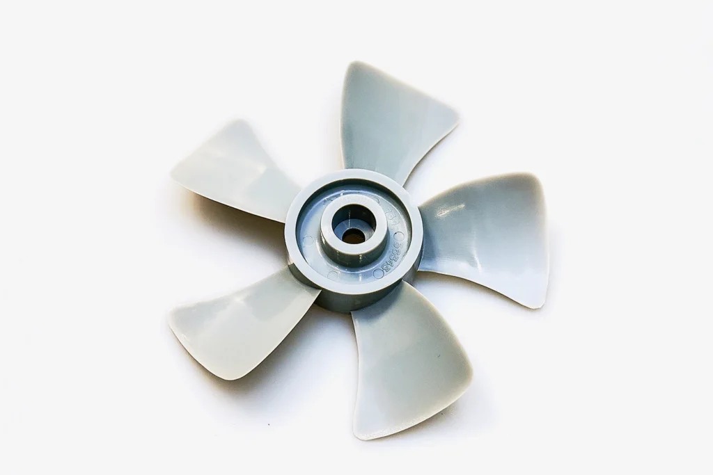 ファン（航空機・射出成形事例） - 株式会社タイセイ