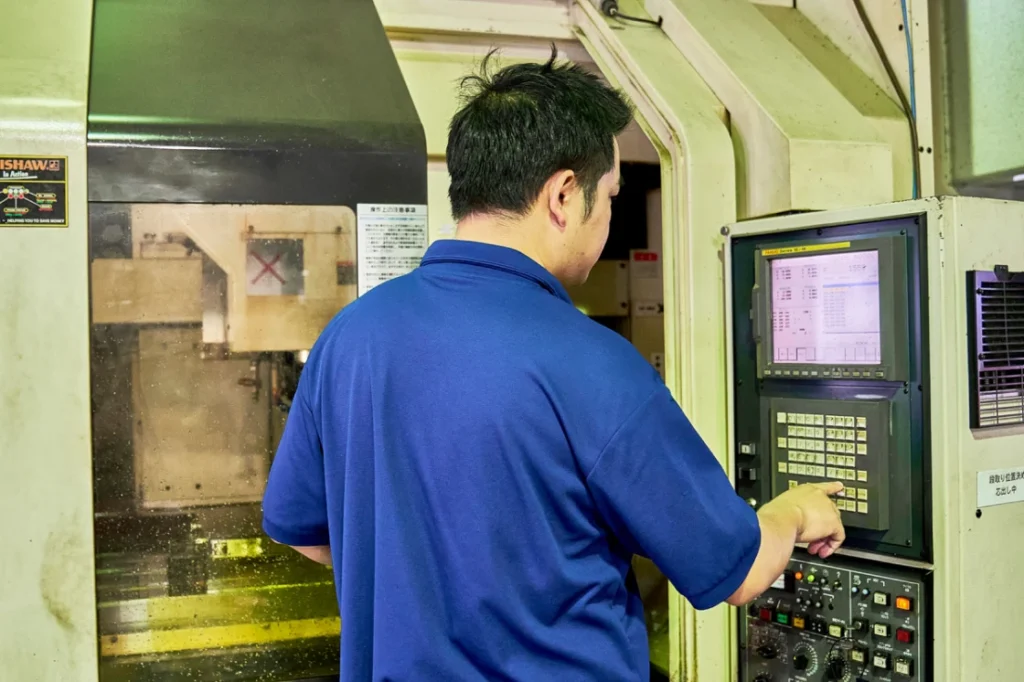 海外メーカーとの連携体制で高品質・低コストな金型製作を実現