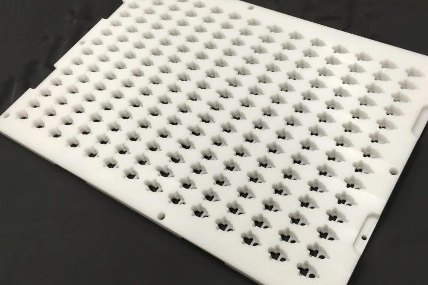 圧入用冶具トレー[搬送用トレー]（金型・治具・切削加工事例） - 株式会社タイセイ